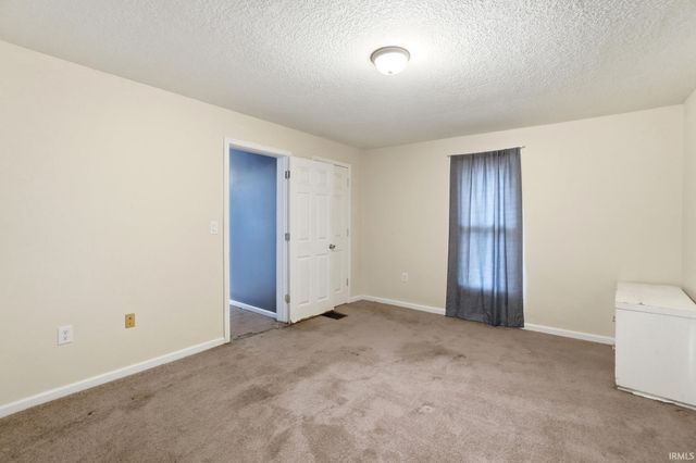 920 First Street, Huntington, IN 46750