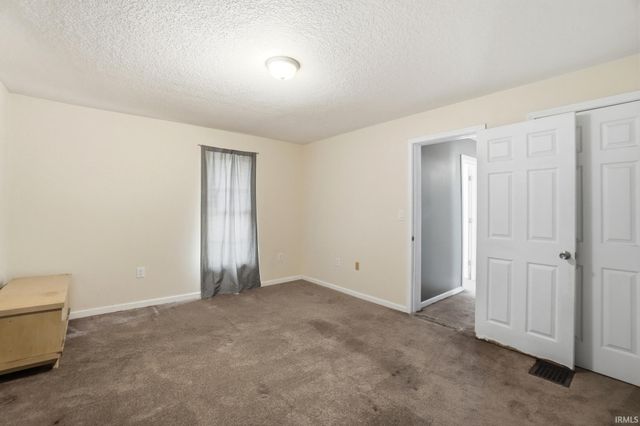 920 First Street, Huntington, IN 46750