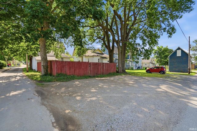 920 First Street, Huntington, IN 46750