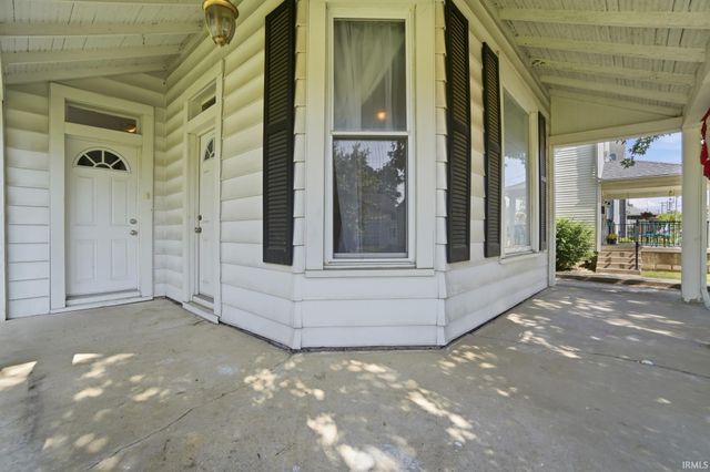 920 First Street, Huntington, IN 46750