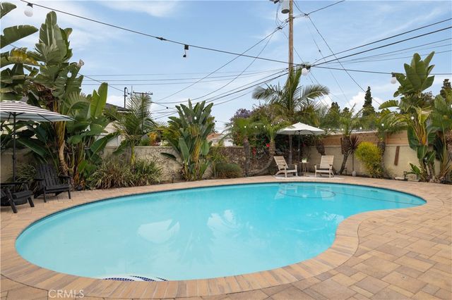 6541 E Walkerton, Long Beach, CA 90808