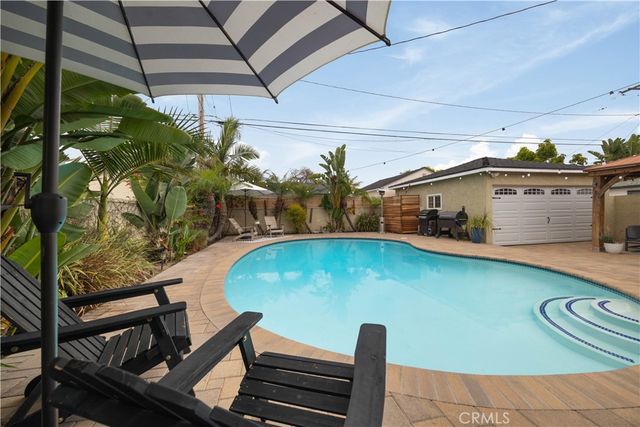 6541 E Walkerton, Long Beach, CA 90808
