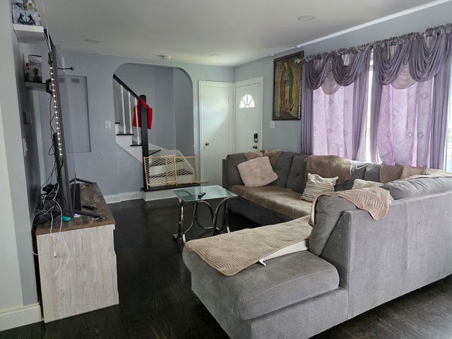 14218 S Stewart Avenue, Riverdale, IL 60827