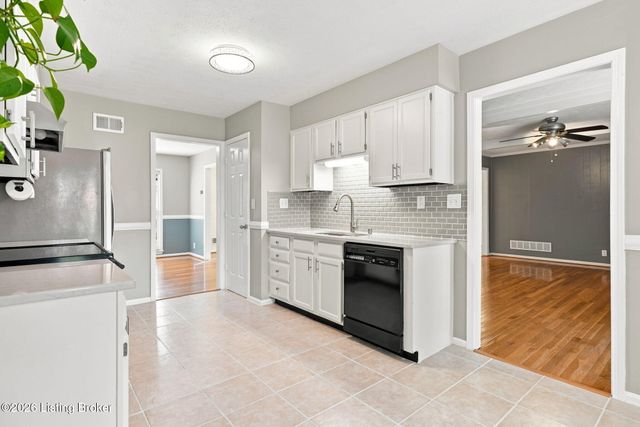 1000 Cliffwood Dr, Goshen, KY 40026