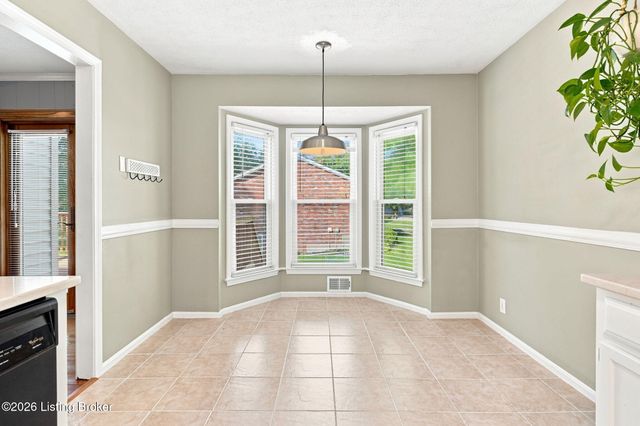 1000 Cliffwood Dr, Goshen, KY 40026