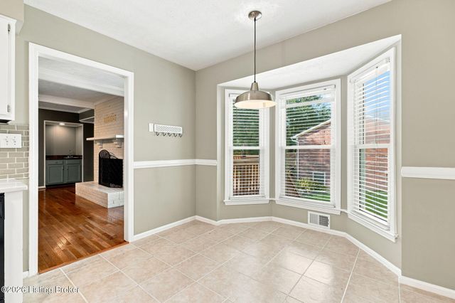 1000 Cliffwood Dr, Goshen, KY 40026