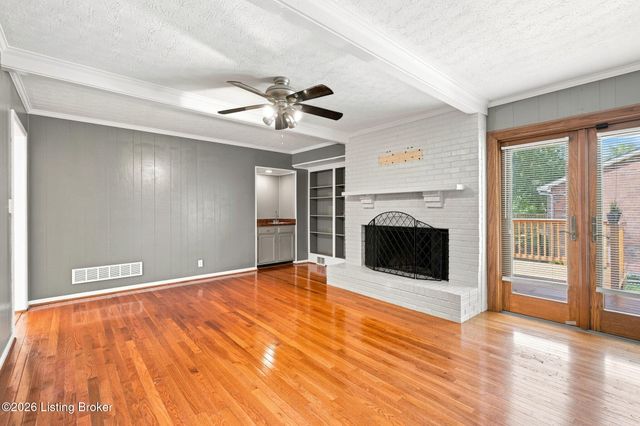 1000 Cliffwood Dr, Goshen, KY 40026