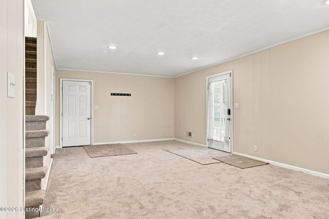 1000 Cliffwood Dr, Goshen, KY 40026