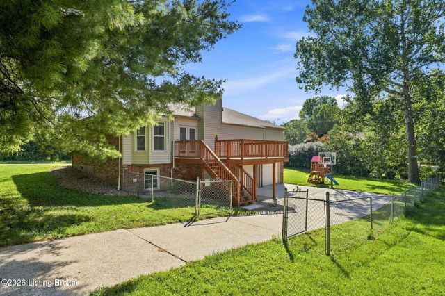 1000 Cliffwood Dr, Goshen, KY 40026