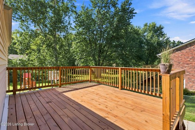 1000 Cliffwood Dr, Goshen, KY 40026