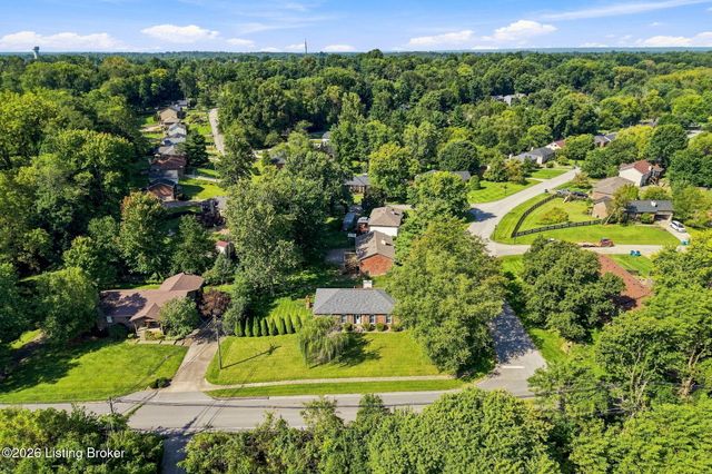 1000 Cliffwood Dr, Goshen, KY 40026