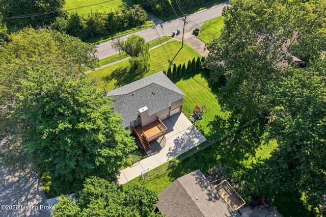 1000 Cliffwood Dr, Goshen, KY 40026
