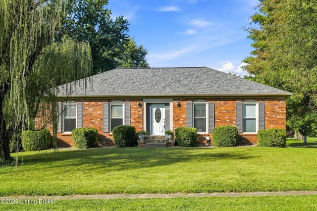 1000 Cliffwood Dr, Goshen, KY 40026