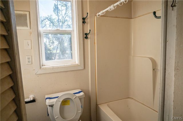 6858 Fairway Drive, Westmoreland, NY 13490