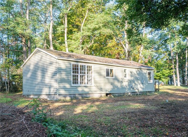 6858 Fairway Drive, Westmoreland, NY 13490