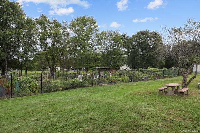 51 Jefferson Oval D, Yorktown Heights, NY 10598