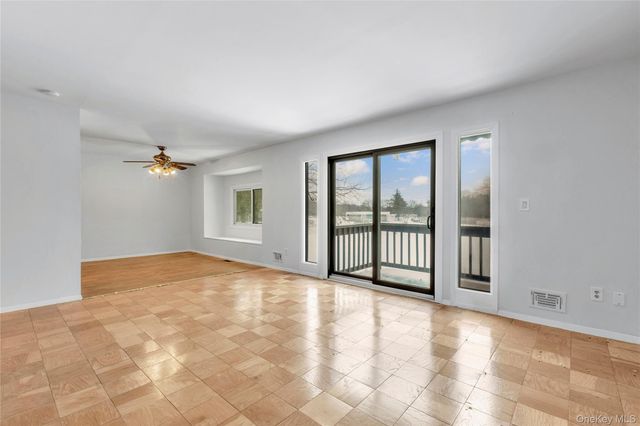 51 Jefferson Oval D, Yorktown Heights, NY 10598