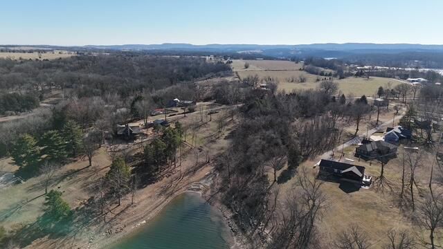 22236 Evergreen Court, Golden, MO 65658
