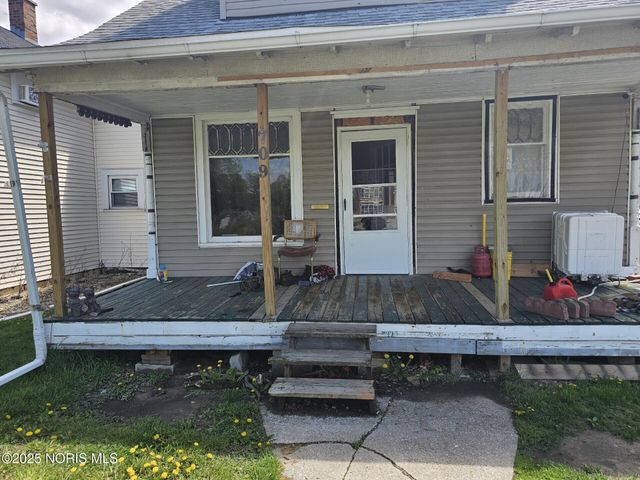 709 Wayne Avenue, Defiance, OH 43512