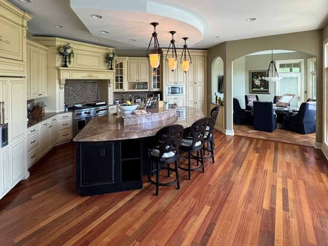 16W122 91st Street, Burr Ridge, IL 60527