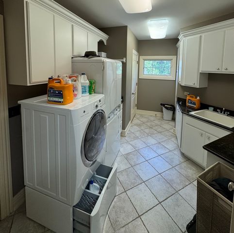 16W122 91st Street, Burr Ridge, IL 60527