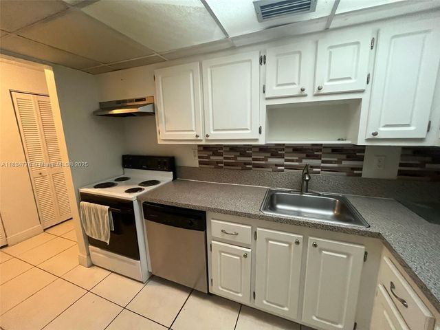 1805 Sans Souci Blvd 215, North Miami, FL 33181
