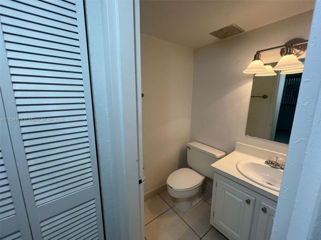 1805 Sans Souci Blvd 215, North Miami, FL 33181