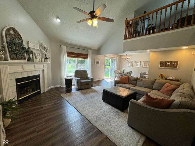 333 Elmscourt Circle, Greenwood, IN 46142