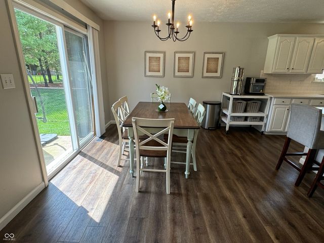 333 Elmscourt Circle, Greenwood, IN 46142