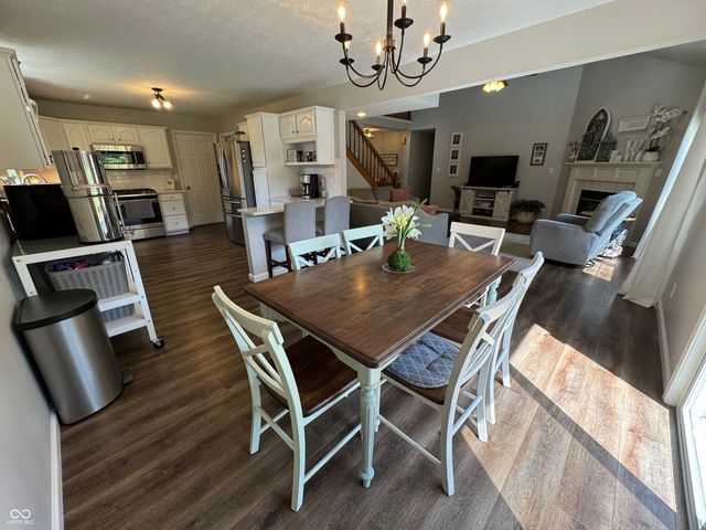 333 Elmscourt Circle, Greenwood, IN 46142