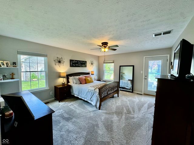 333 Elmscourt Circle, Greenwood, IN 46142