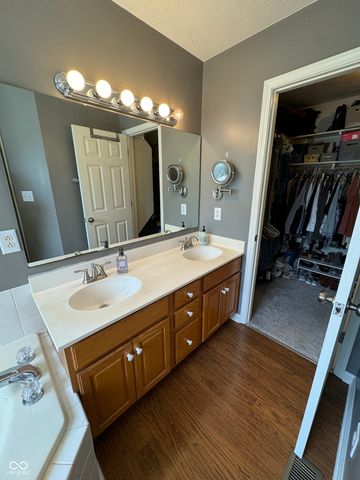 333 Elmscourt Circle, Greenwood, IN 46142