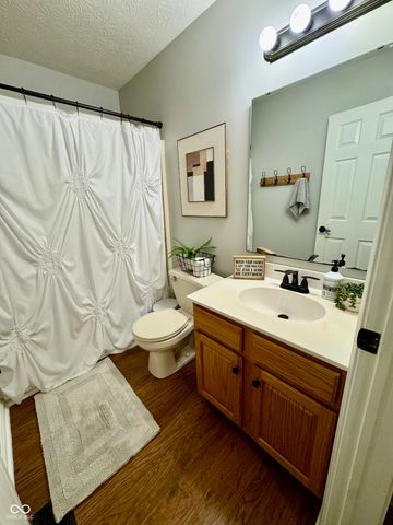 333 Elmscourt Circle, Greenwood, IN 46142