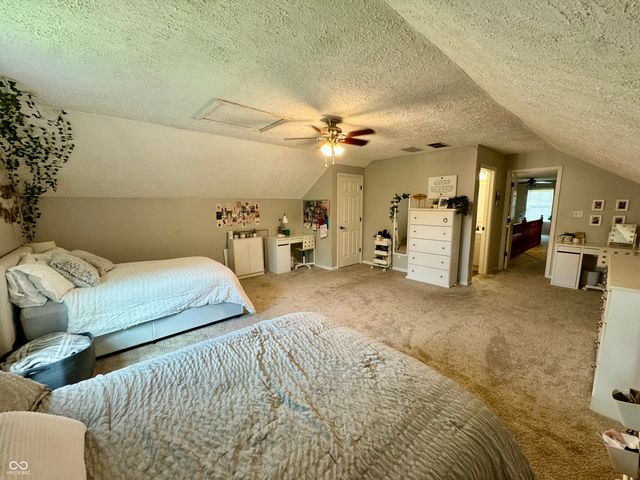 333 Elmscourt Circle, Greenwood, IN 46142