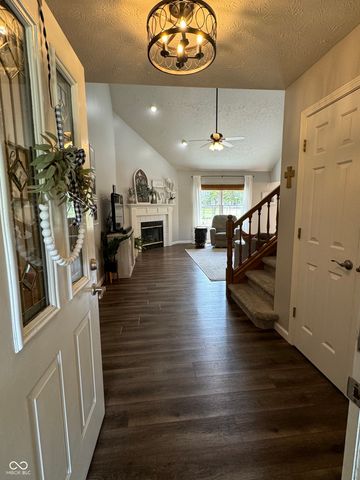 333 Elmscourt Circle, Greenwood, IN 46142