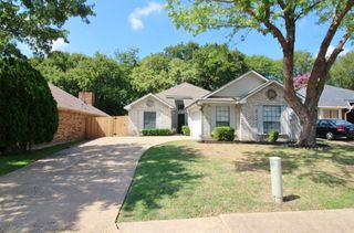 1147 Walnut Hill Lane, Desoto, TX 75115