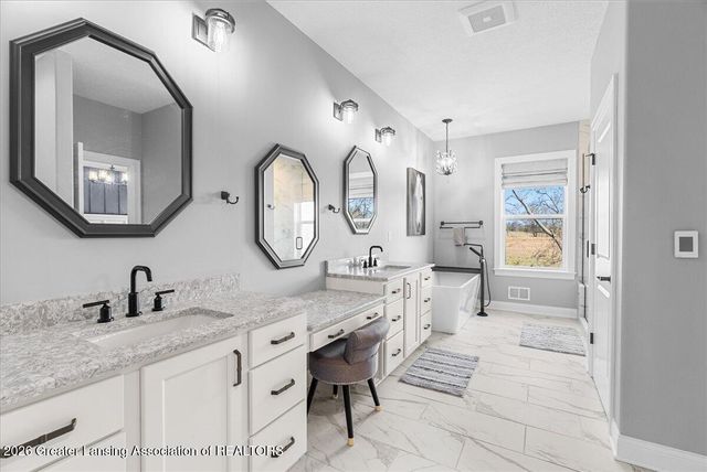 7365 Cross Creek Drive, Laingsburg, MI 48848