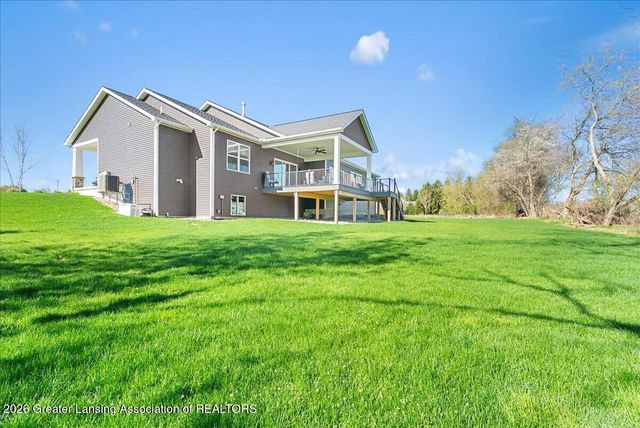 7365 Cross Creek Drive, Laingsburg, MI 48848