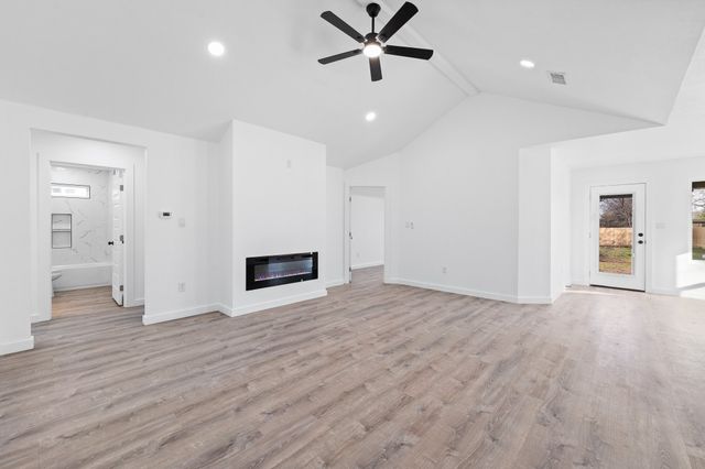 119 Smith Street, Hillsboro, TX 76645