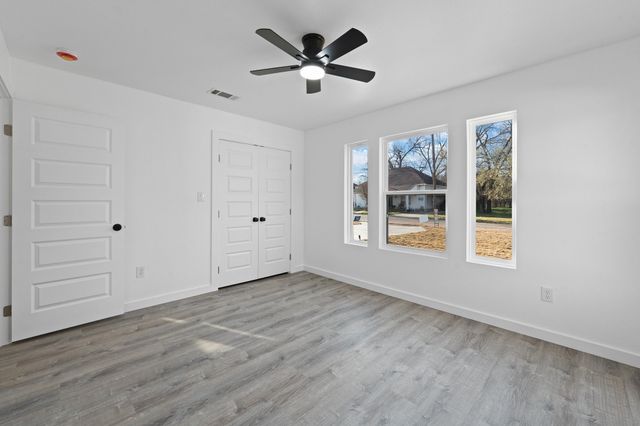 119 Smith Street, Hillsboro, TX 76645