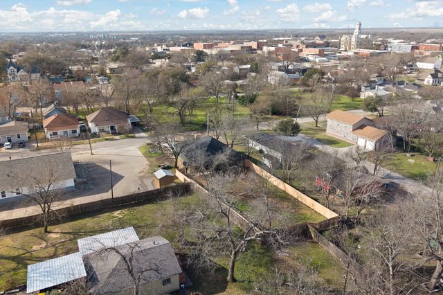 119 Smith Street, Hillsboro, TX 76645