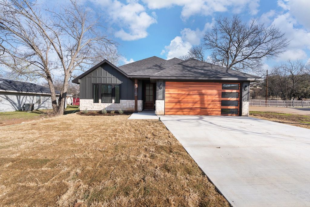 119 Smith Street, Hillsboro, TX 76645