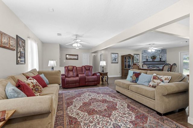 21809 Tophill Drive, Spring, TX 77388