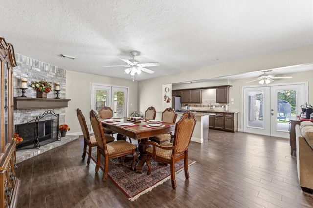 21809 Tophill Drive, Spring, TX 77388
