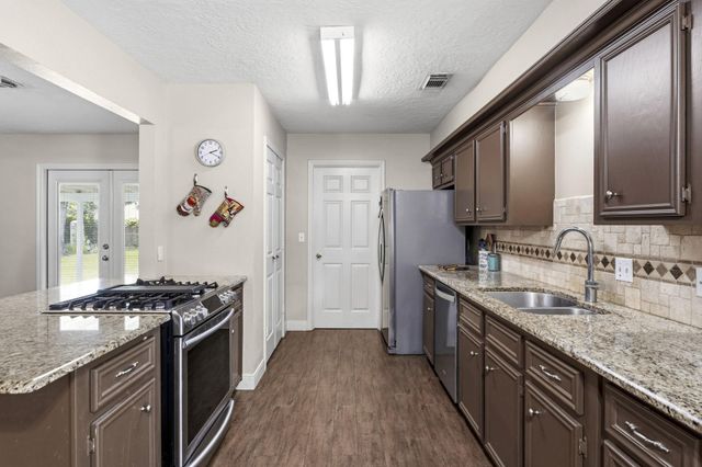 21809 Tophill Drive, Spring, TX 77388