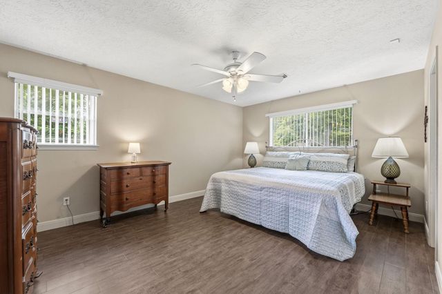 21809 Tophill Drive, Spring, TX 77388
