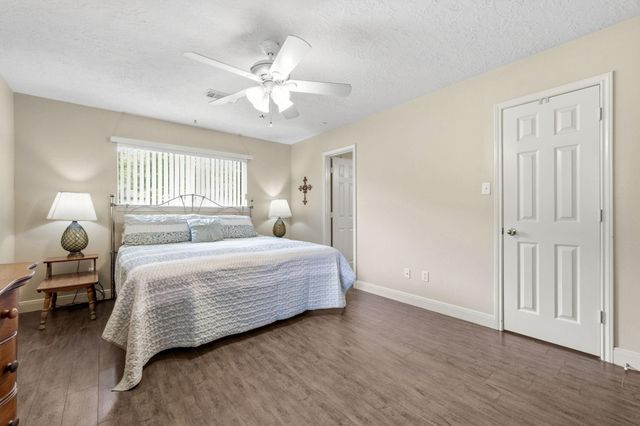 21809 Tophill Drive, Spring, TX 77388