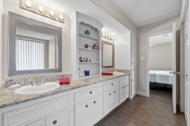 21809 Tophill Drive, Spring, TX 77388