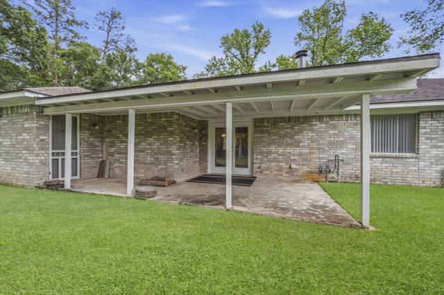 21809 Tophill Drive, Spring, TX 77388