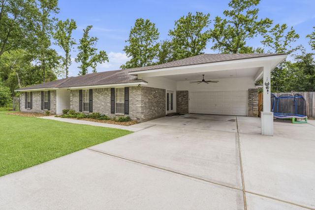 21809 Tophill Drive, Spring, TX 77388